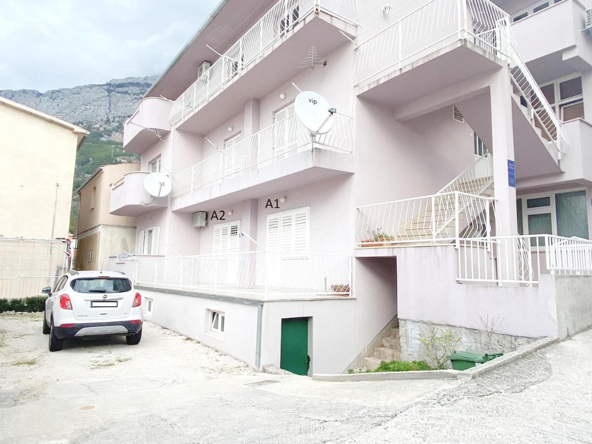 Apartments Dragan Baska Voda Bagian luar foto
