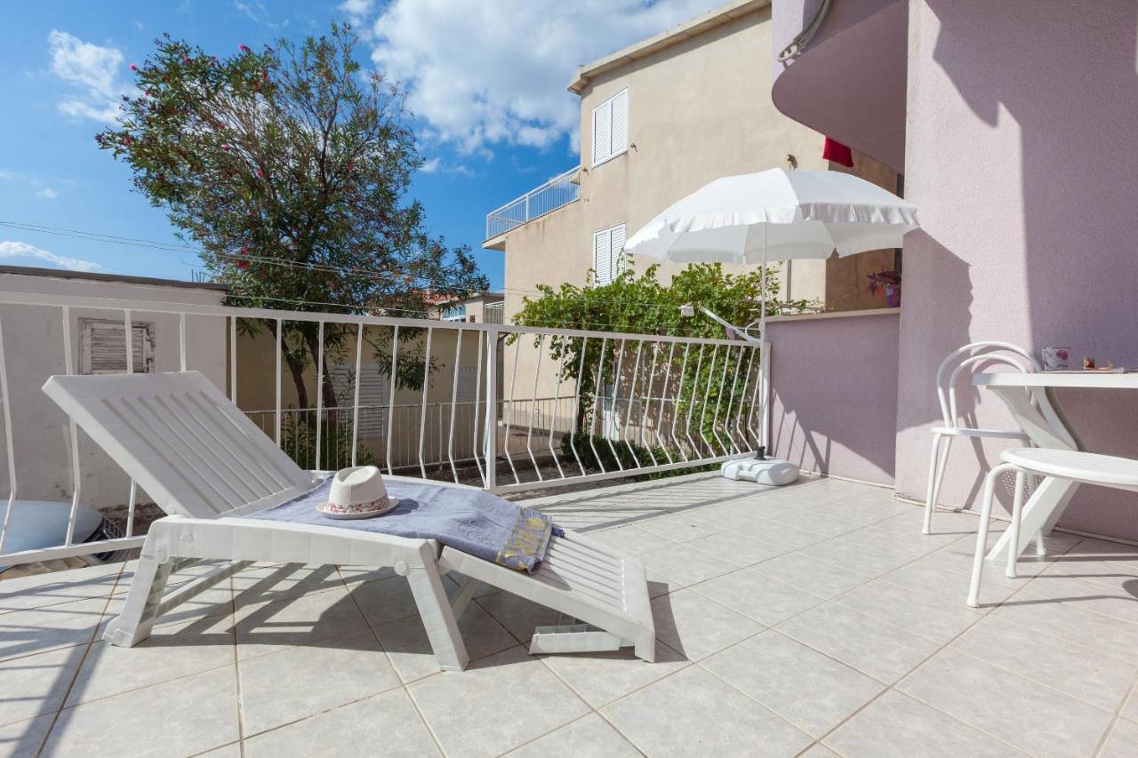 Apartments Dragan Baska Voda Bagian luar foto